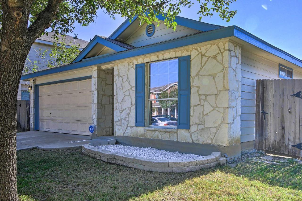 San Antonio Abode With Yard Less Than 4 Mi To Lackland エクステリア 写真