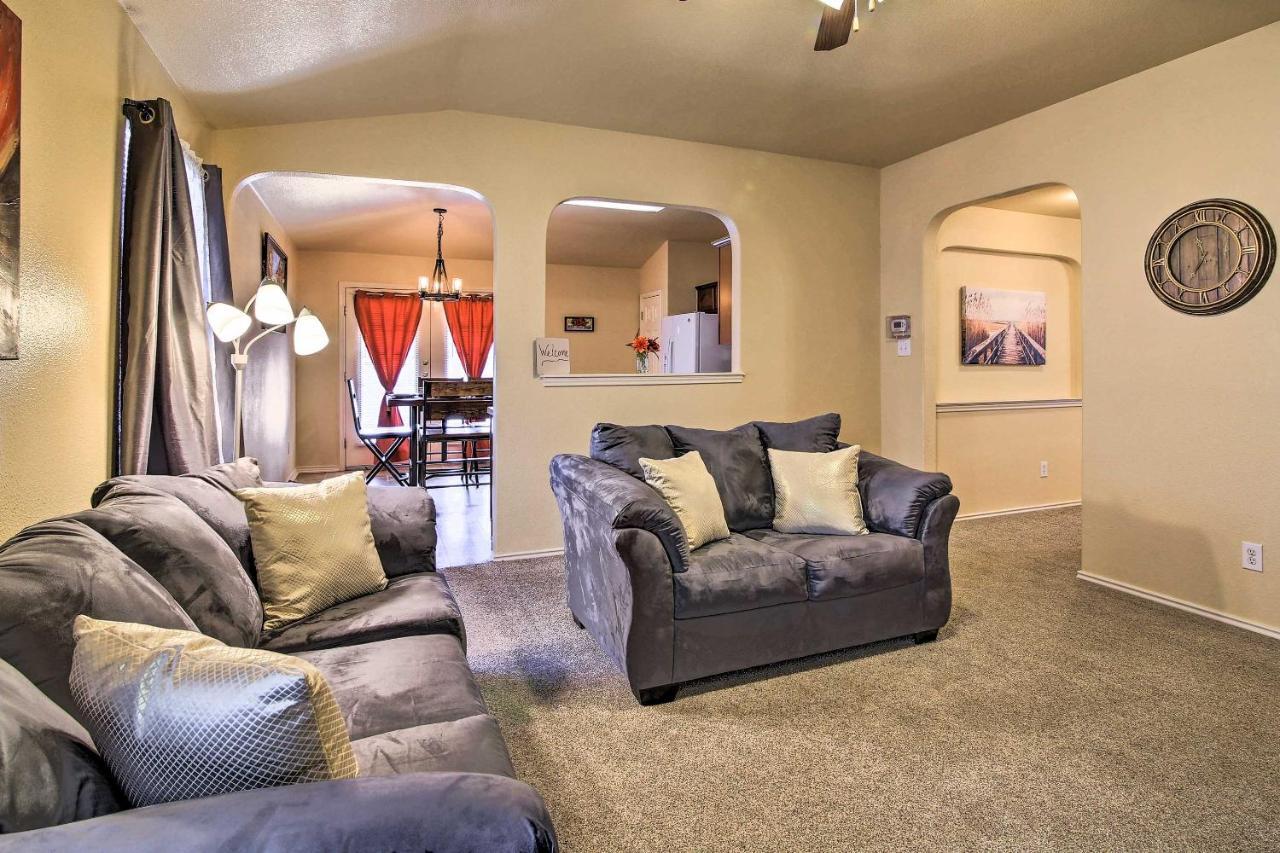 San Antonio Abode With Yard Less Than 4 Mi To Lackland エクステリア 写真