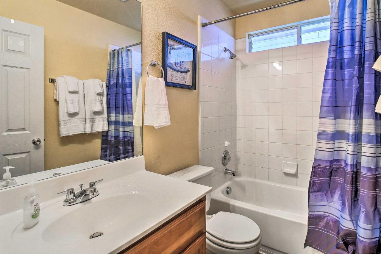 San Antonio Abode With Yard Less Than 4 Mi To Lackland エクステリア 写真