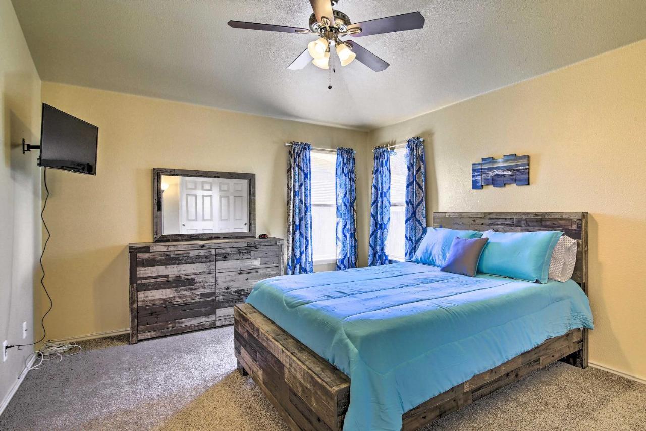 San Antonio Abode With Yard Less Than 4 Mi To Lackland エクステリア 写真