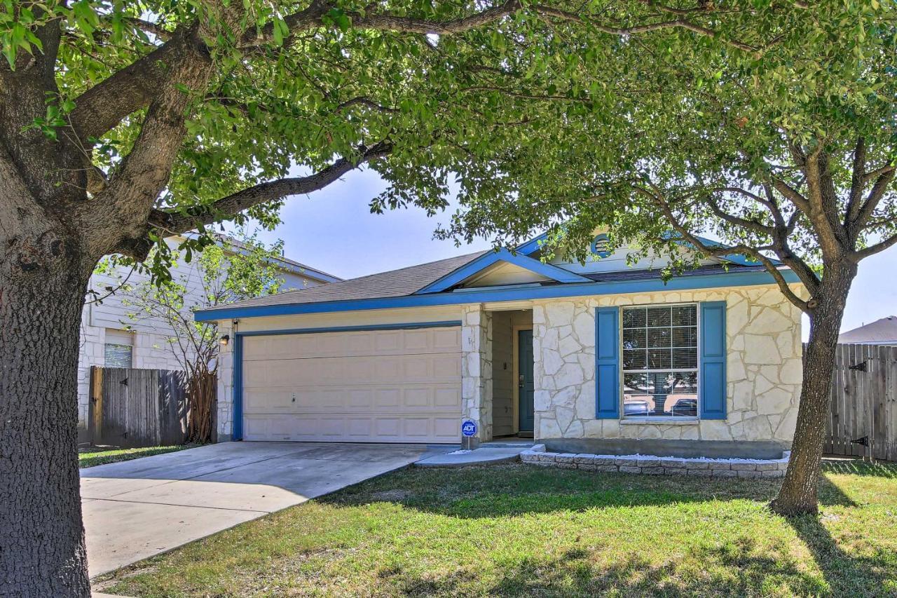 San Antonio Abode With Yard Less Than 4 Mi To Lackland エクステリア 写真